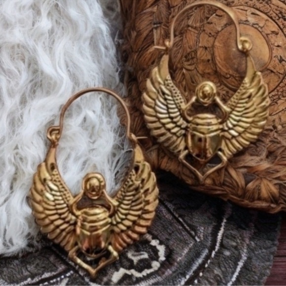 ANTHROPOLOGIE BOHEMIAN EGYPTIAN BEETLE EARRINGS - Picture 1 of 4
